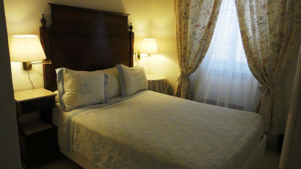 Casa Amarela Guesthouse Lagos Room photo