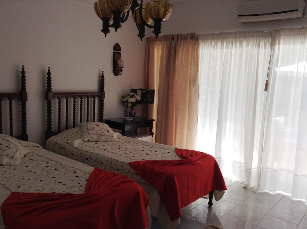 Casa Amarela Guesthouse Lagos Exterior photo