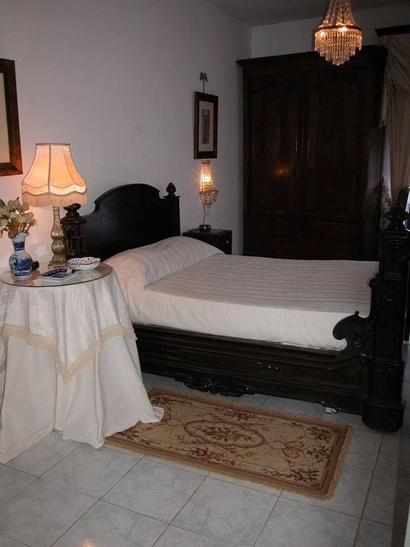 Casa Amarela Guesthouse Lagos Room photo